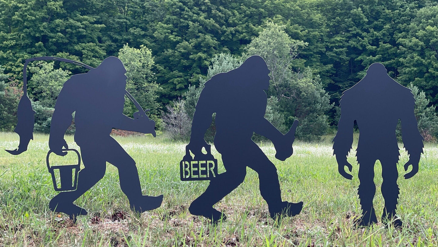 Metal Bigfoot Lawn Ornament: Sasquatch Yard Sign with Stakes